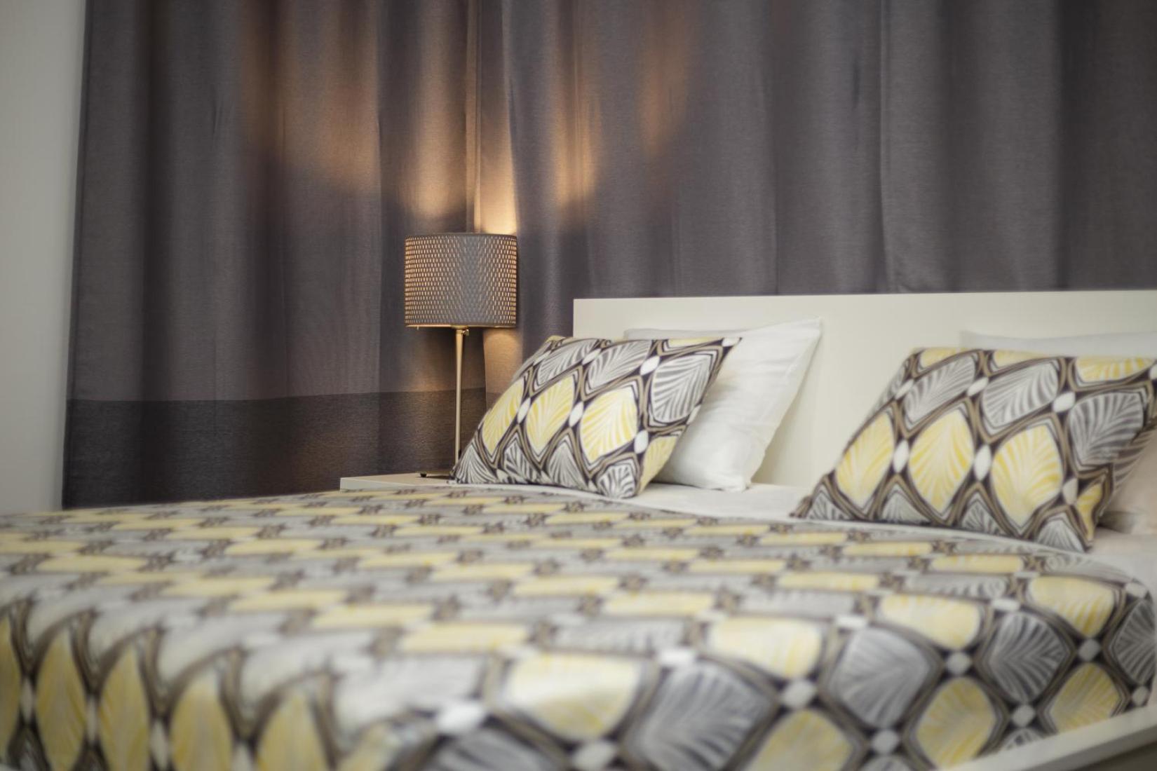 Apartment Aspalathos Centar - Center, A Few Minutes' Walking Distance To The Unesco Palace, Parking Lot In Front Of The