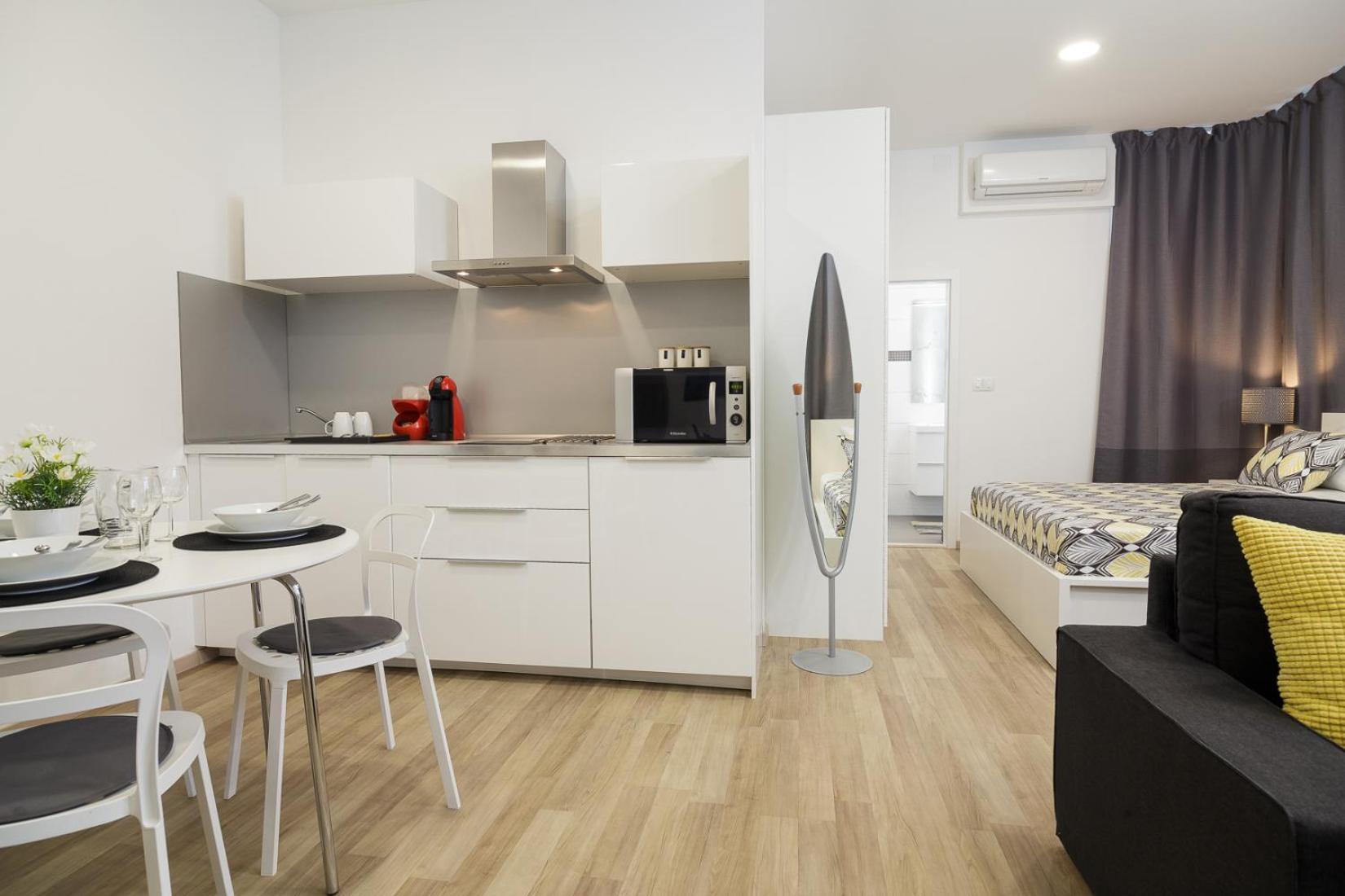 Apartment Aspalathos Centar - Center, A Few Minutes' Walking Distance To The Unesco Palace, Parking Lot In Front Of The *