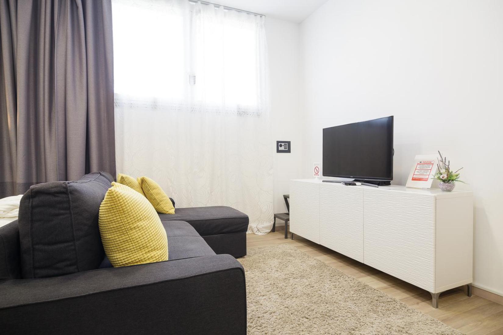 Apartment Aspalathos Centar - Center, A Few Minutes' Walking Distance To The Unesco Palace, Parking Lot In Front Of The Split