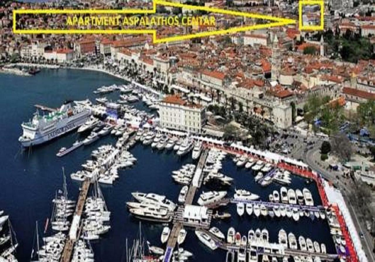 Apartment Aspalathos Centar - Center, A Few Minutes' Walking Distance To The Unesco Palace, Parking Lot In Front Of The