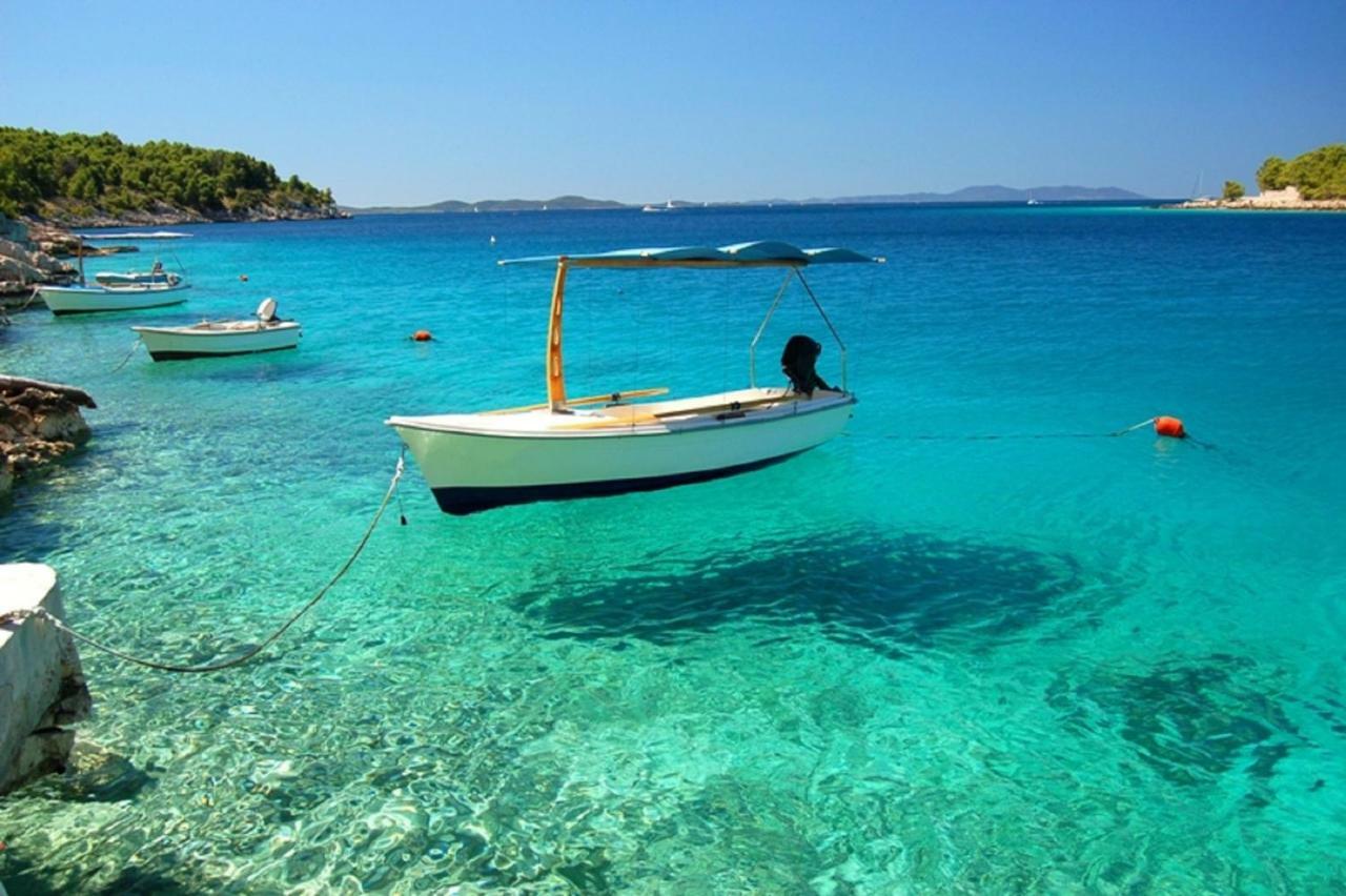 Apartment Aspalathos Centar - Center, A Few Minutes' Walking Distance To The Unesco Palace, Parking Lot In Front Of The