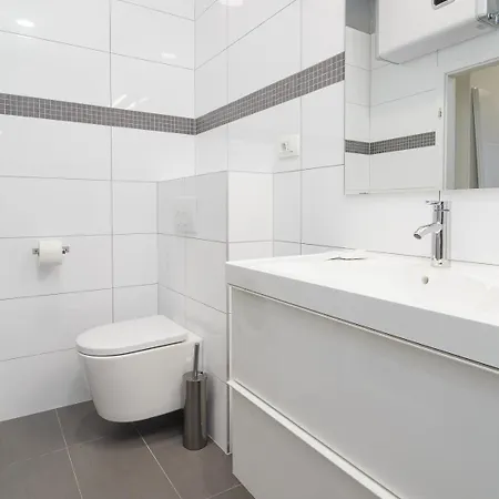 Apartment Aspalathos Centar - City Center, A Few Minutes' Walking Distance To The Unesco Palace, Parking Lot In Front Of The Apartment Split Exterior photo